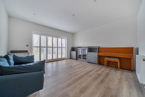 Photo 17- click for photo gallery